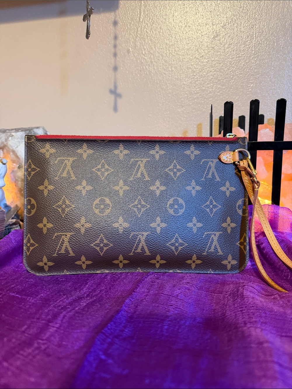 🔥🔥FLASH SALE🔥🔥Louis Vuitton Monogram Canvas Pouch - Picture 2 of 16
